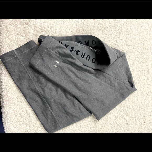 Under Armour Compression Capris  - Picture 7 of 8